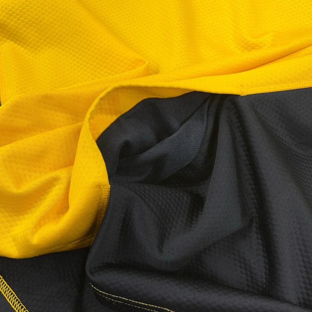 Iowa Hawkeyes Sweater Men Large Yellow Black Pullover Quarter Zip Under Armour - Picture 8 of 13